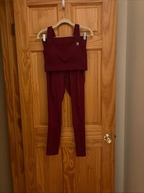 Peloton Burgundy Seamless Ribbed Leggings and Crop Tank Set